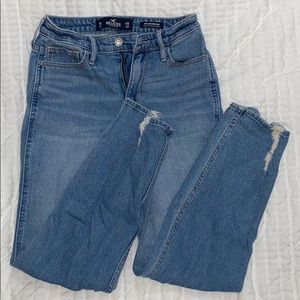 Hollister high-rise mom jean vintage stretch